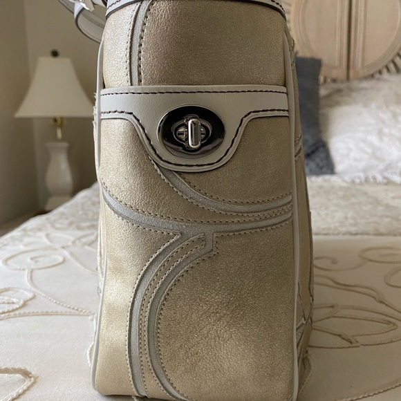 Coach”Limited Edition “ Signature Handbag - Picture 7 of 8
